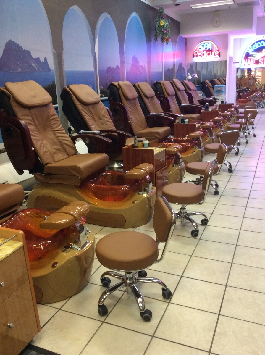 Nail Studio nail photo 4